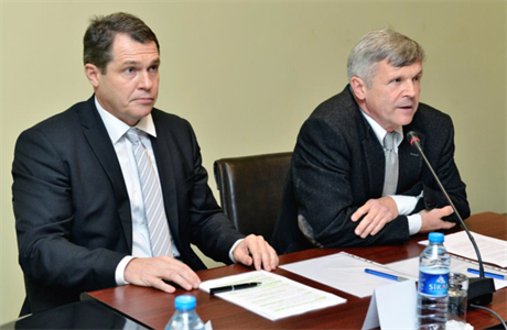 Vítzslav Pivoka (vlevo), velvyslanec v Rusku