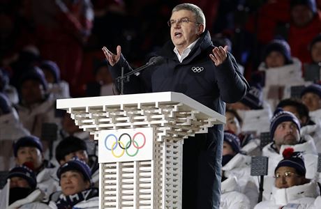 Prezident Mezinárodního olympijského výboru Thomas Bach promluvil bhem...