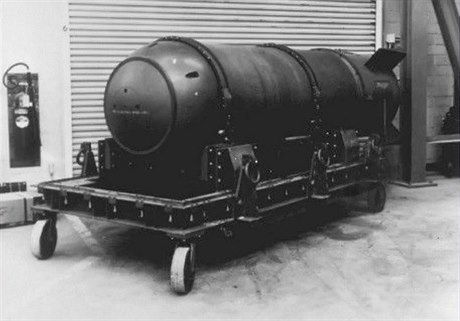 Vodíková bomba Mk 15, stejný typ byl ztracen po sráce ve vzduchu.