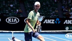 Sebastian Korda slaví titul ve dvouhe na juniorce Australian Open 2018.
