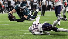 Zach Ertz získal est bod pro Philadelphii svým touchdownem.