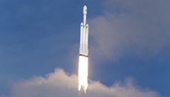 A SpaceX Falcon Heavy pi vzletu 6. února.