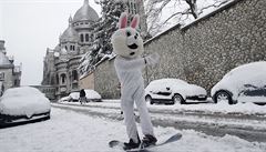 Pask Montmartre se po snhov nadlce zmnil ve sjezdovku