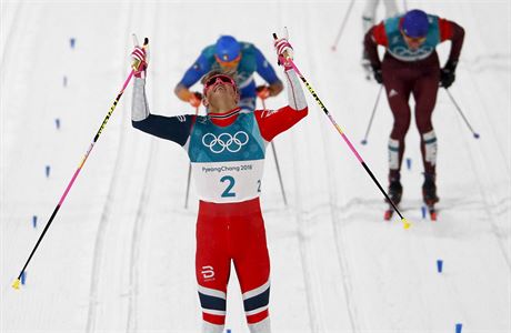 Johannes Hoesflot Klaebo vyhrl sprint s velkm nskokem.