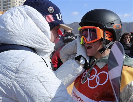 Sedmnáctiletý Redmond Gerard z USA vyhrává zlato ve slopestylu