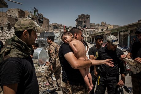 Kategorie fotka roku: bitva o Mosul.