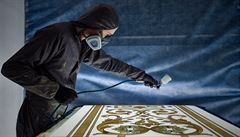 Sklái v Novém Boru vyrábjí repliky strop pro Národní muzeum