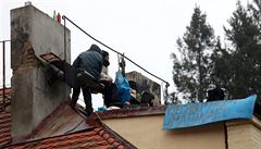 Soud potrestal devět squatterů obecně prospěšnými pracemi. V únoru obsadili Šatovku v Praze
