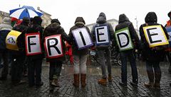 Dva tisíce lidí v Mnichově protestovaly proti válce a NATO. Konflikty nevznikly