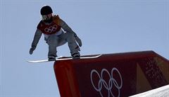 Jamie Andersonová z USA pi finále slopestyle na olympijských hrách v...