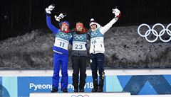 Medailistky biatlonového sprintu en: Marte Olsbuová z Norska, Laura...
