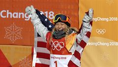 Americká snowboardistka Chloe Kimová získala zlatou medaili v sedmnácti letech.