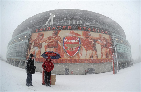 Na moderním stadionu Arsenalu v Londýn se tento víkend hrát nebude