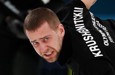 Ruský curler Alexandr Kruelnickij.