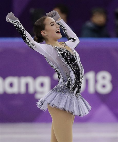 Alina Zagitovová pi své olympijské jízd.
