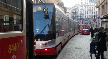 Ze zastávky Lazarská nebudou jezdit tramvaje smrem na Jindiskou.