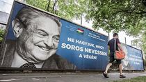 „Nedovolme Sorosovi, aby se smál jako poslední,“ vyzývá Maďary jeden z...