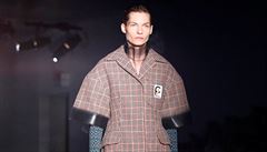 Fashion Week a pehlídka model Prada na podzim a zimu 2018.