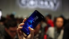 Samsung ped veletrhem MWC své nové smartphony ady Galaxy S9 neuhlídal a ada...
