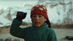 Kluina z vesnice Mulbekh v Malém Tibetu v Indii vystupuje ve videu jako velký...