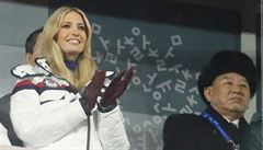 Ivanka Trumpová a vedoucí delegace KLDR, kontroverzní generál Kim Yong Chol.