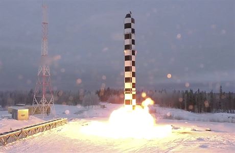 Testovací start ruské mezikontinentální rakety.