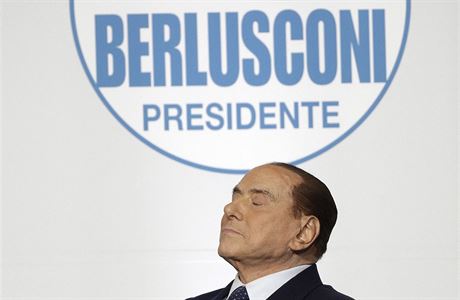 éf strany Forza Italia (Vzhru Itálie) Silvio Berlusconi. Bývalý premiér znovu...