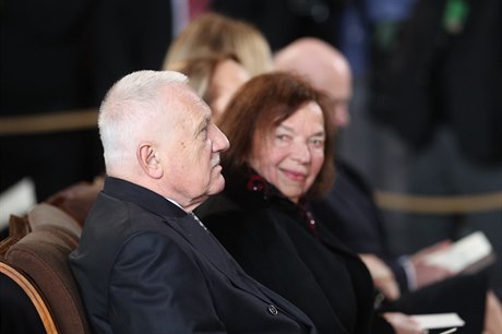 Bývalý prezident Václav Klaus se �enou.