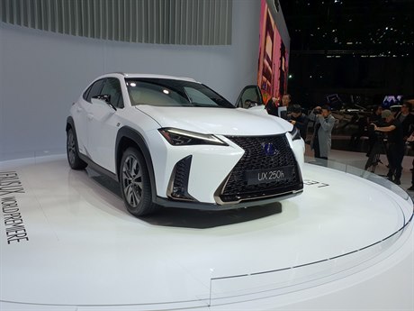 Lexus UX