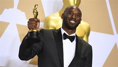 Basketbalista Kobe Bryant získal Oscara za zfilmovanou báse "Drahý basketbale"