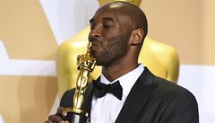 Basketbalista Kobe Bryant získal Oscara za zfilmovanou báse "Drahý basketbale"