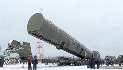 Video zobrazuje novou ruskou mezikontinentální raketu.