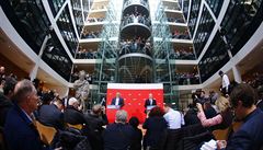 Dietmar Nietan a Olaf Scholz (SPD) oznamují utvoení nmecké vládní koalice.