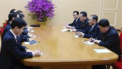 Jihokorejská vládní delegace dorazila do KLDR. Povečeřeli s Kimem