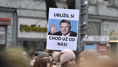 Demonstrace proti vlád a za nezávislé vyetení vrady slovenského novináe...