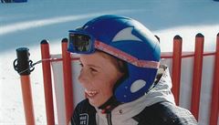 Malá Eva Samková na závod ve snowboardu.
