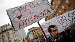 Itálie v posledních týdnech zaznamenala faistické i antifaistické pochody....