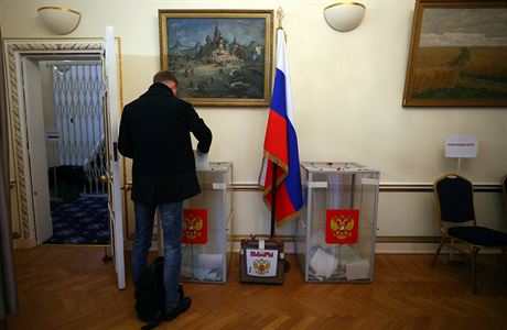 Lid mohou volit i na rusk ambasd v Londn.