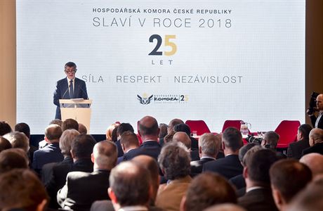 Premir v demisi Andrej Babi v Praze na oslavch 25 let Hospodsk komory R.
