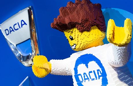 Lego panek Dacia.