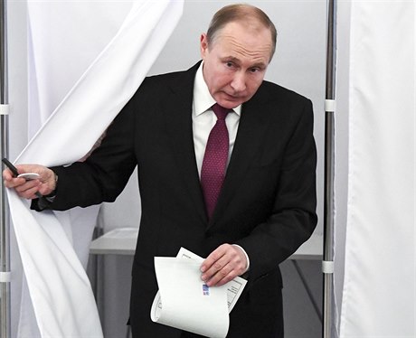 „Za Putina se nám žije dobře," tvrdí voliči v Moskvě.