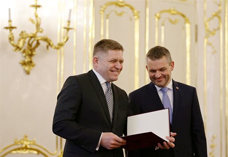 Premiér v demisi Robert Fico a budoucí premiér Peter Pellegrini.