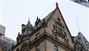 Po dokon�en� v roce 1884 tu st�l objekt osamocen, dnes je obklopen domovn�mi...