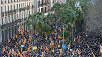 Demonstrujc dav za nezvislost Katalnska.