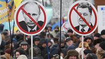 Pznivci ukrajinsk opozice protestuj v Kyjev proti prezidentovi Petru...