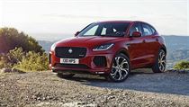 Model E-Pace zskal vraznou masku nebo hodn protaen zk svtla.