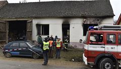 T�i d�ti zem�ely nad ránem p�i po�áru rodinného domku v Oleksovicích na...