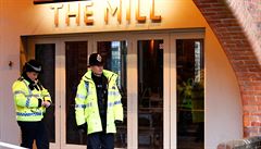 Policie po nevolnosti zkaznka uzavela restauraci v Salisbury, v n jedli Skripalovi