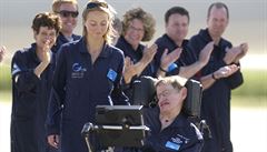 Hawking bhem návtvy amerického Kennedy Space Center.