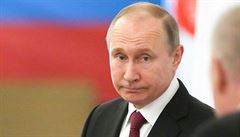 Na podporu Vladimira Putina zaloil ruský hokejista Alexandr Ovekin Putin...